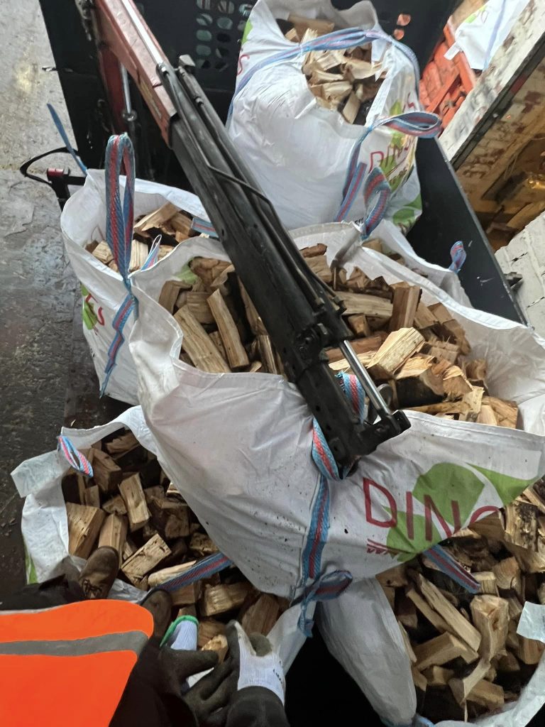 Log Delivery Cadshaw