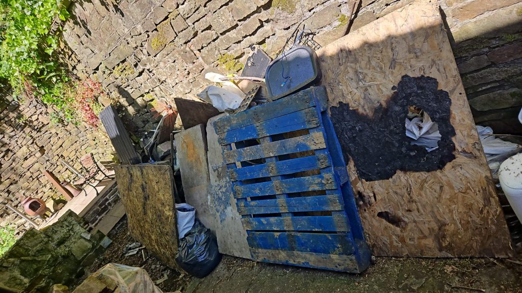 House Clearance Cadshaw